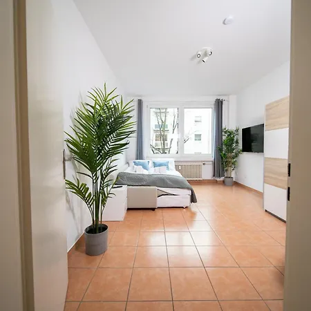 - With Balcony - Kitchen & Apartment Düsseldorf