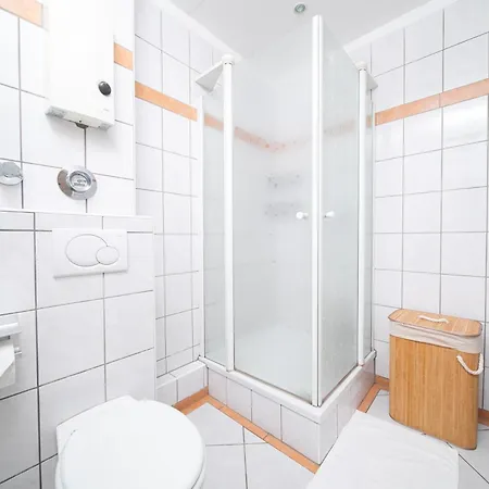 - With Balcony - Kitchen & Apartment Düsseldorf